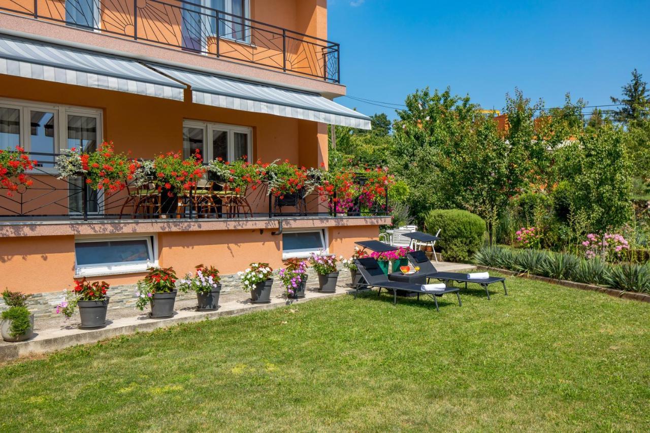 Apartment Flowers Kastav Exterior foto